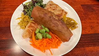 ビュッフェ形式の健康和風スパイスカリー専門店